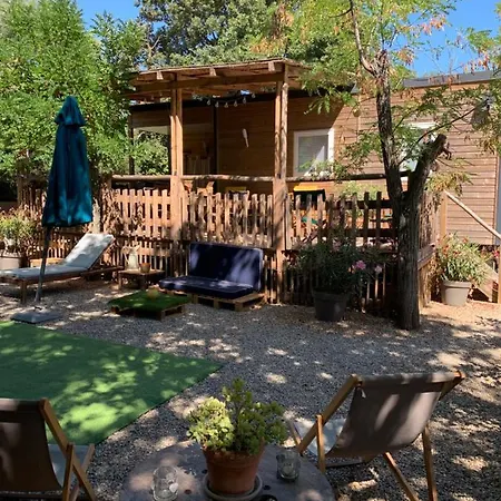Le Clos Du Bonheur Hytte