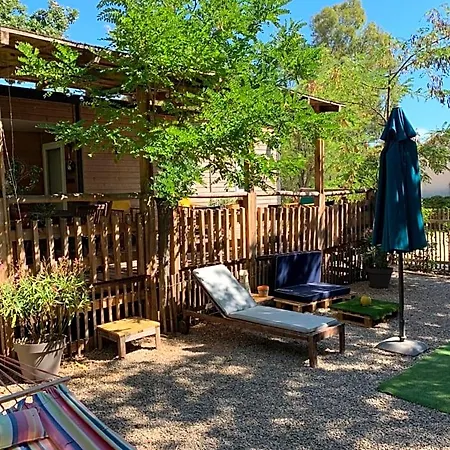 Le Clos Du Bonheur ロッジ *
