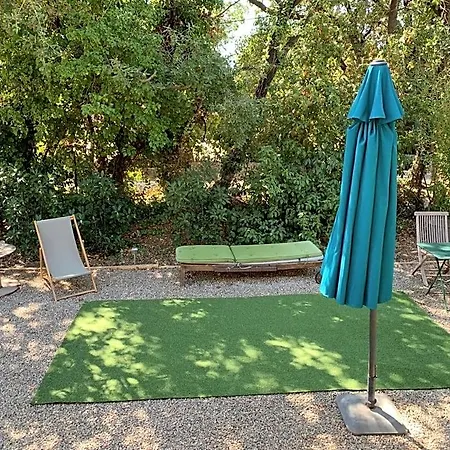 Le Clos Du Bonheur ロッジ *