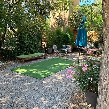 ロッジ Le Clos Du Bonheur ル・プラデ