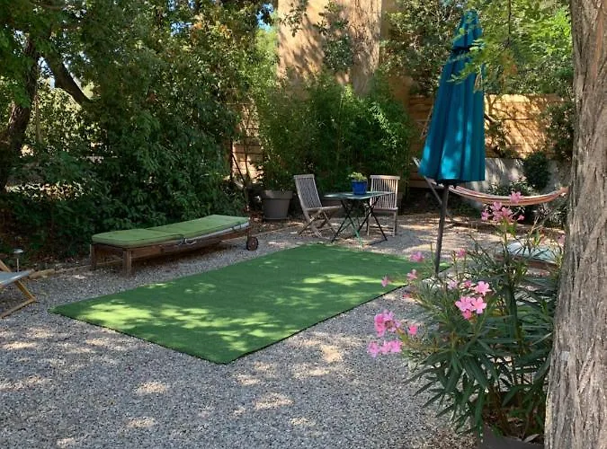 بيت خشبي Le Clos Du Bonheur لو براديت