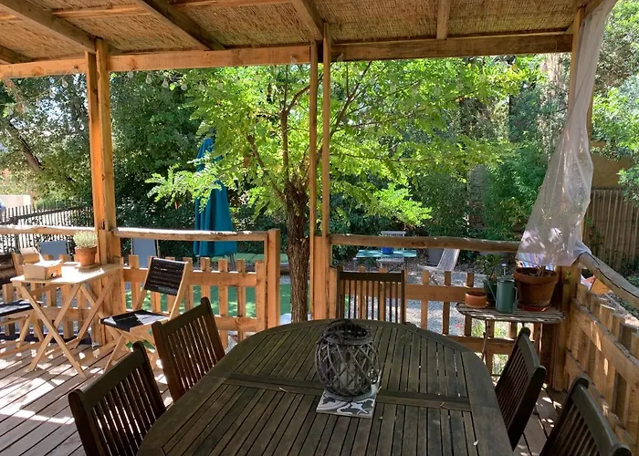 Le Clos Du Bonheur * لو براديت